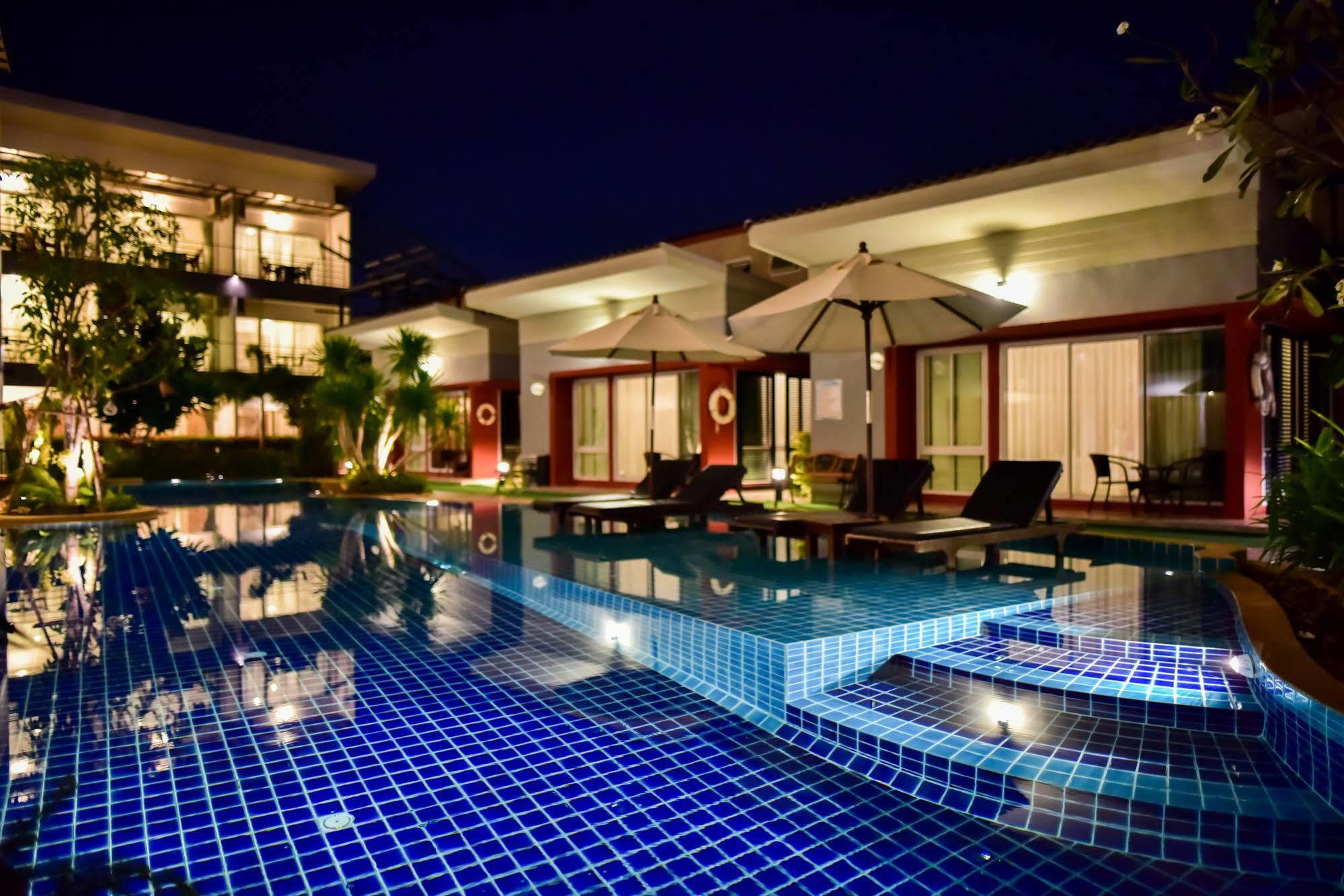 Hotel Milano Huahin Extérieur photo